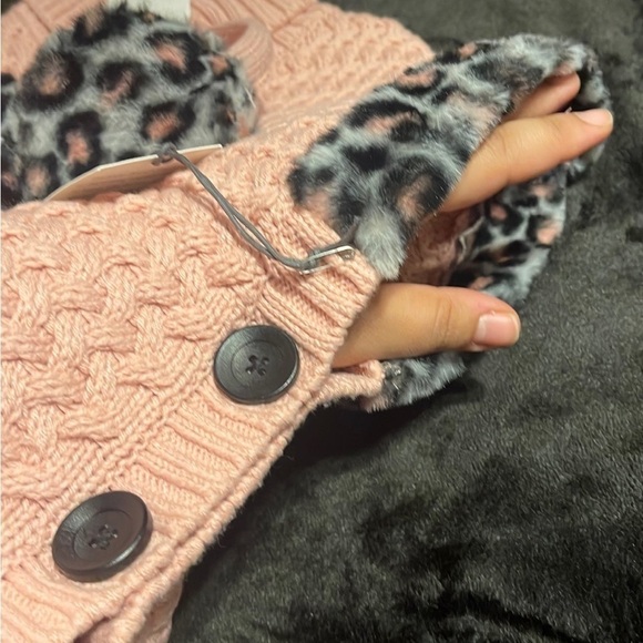 Girls Sweater poncho sets - Picture 8 of 11